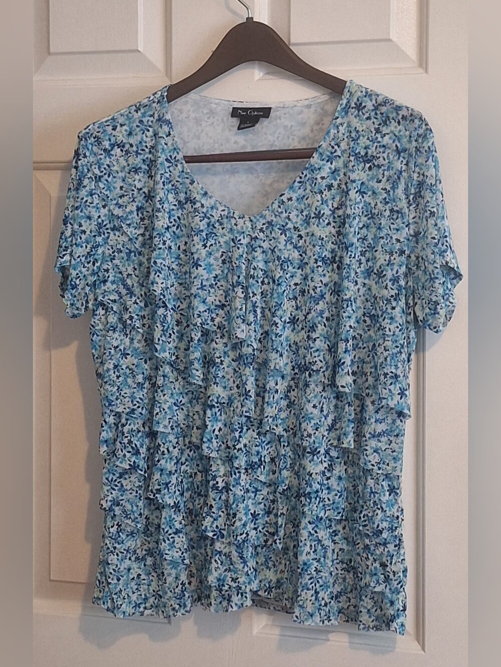 Nue Options Blue Floral Ruffle Short-Sleeve Top